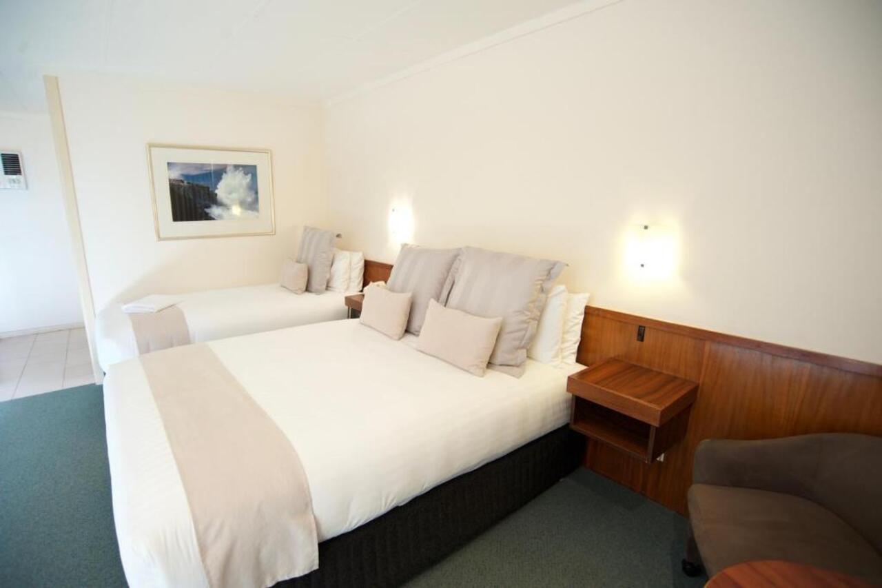 Surestay Hotel By Best Western The Clarence On Melville Albany Exterior photo