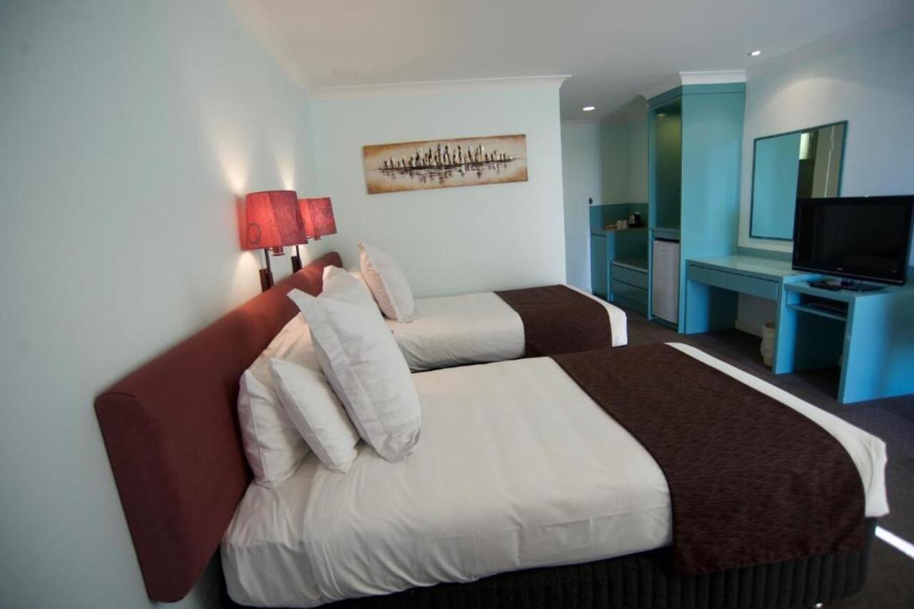 Surestay Hotel By Best Western The Clarence On Melville Albany Exterior photo
