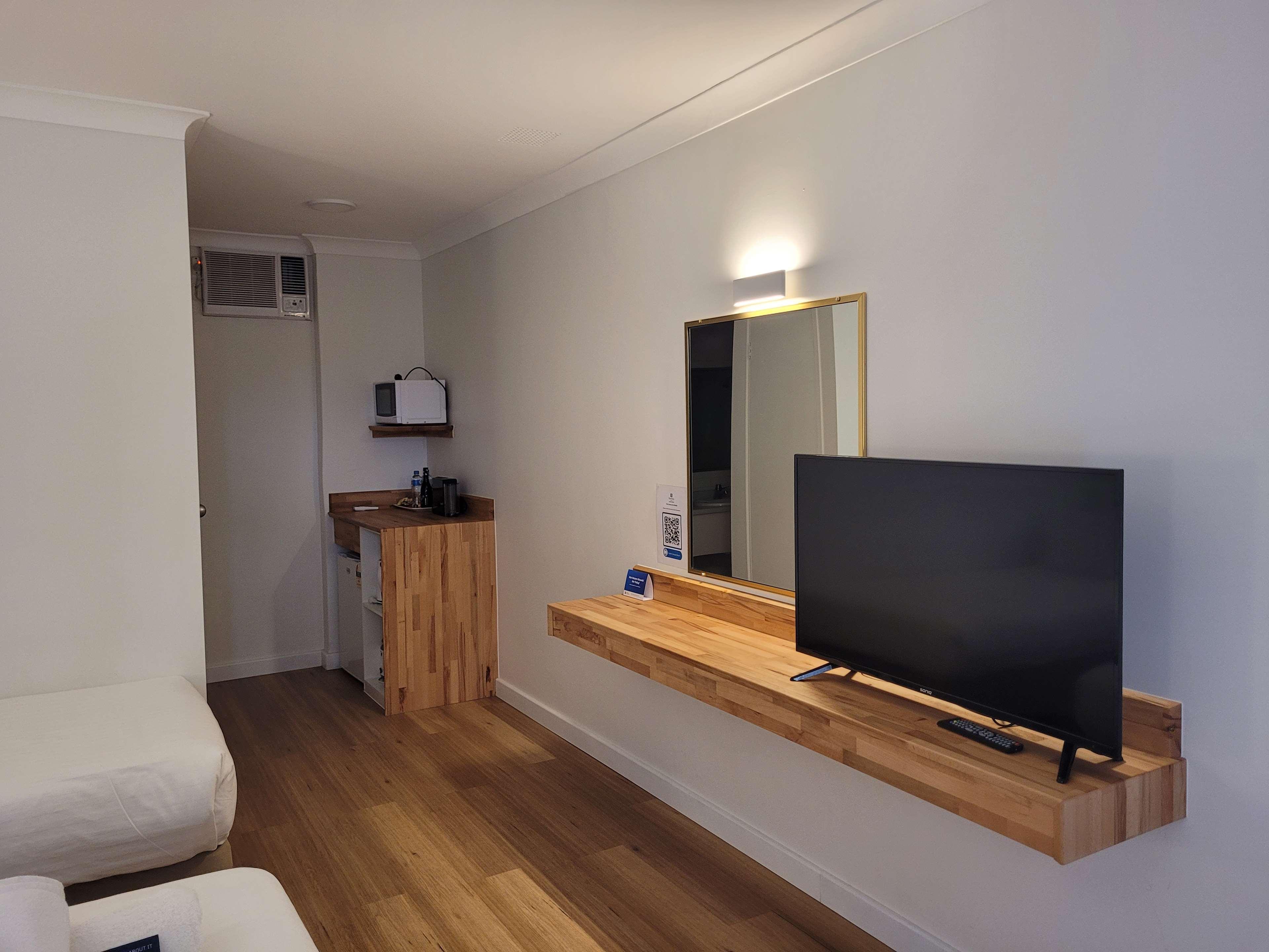 Surestay Hotel By Best Western The Clarence On Melville Albany Exterior photo