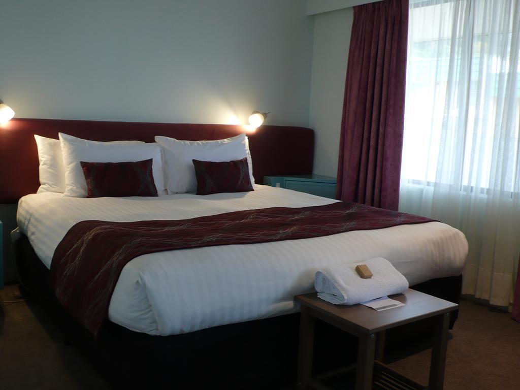 Surestay Hotel By Best Western The Clarence On Melville Albany Exterior photo
